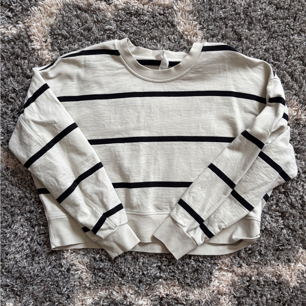 Women’s Lululemon striped crew neck